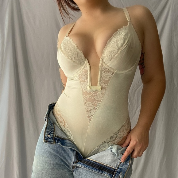 Jezebel Other - Vintage Ivory Lace Bodysuit